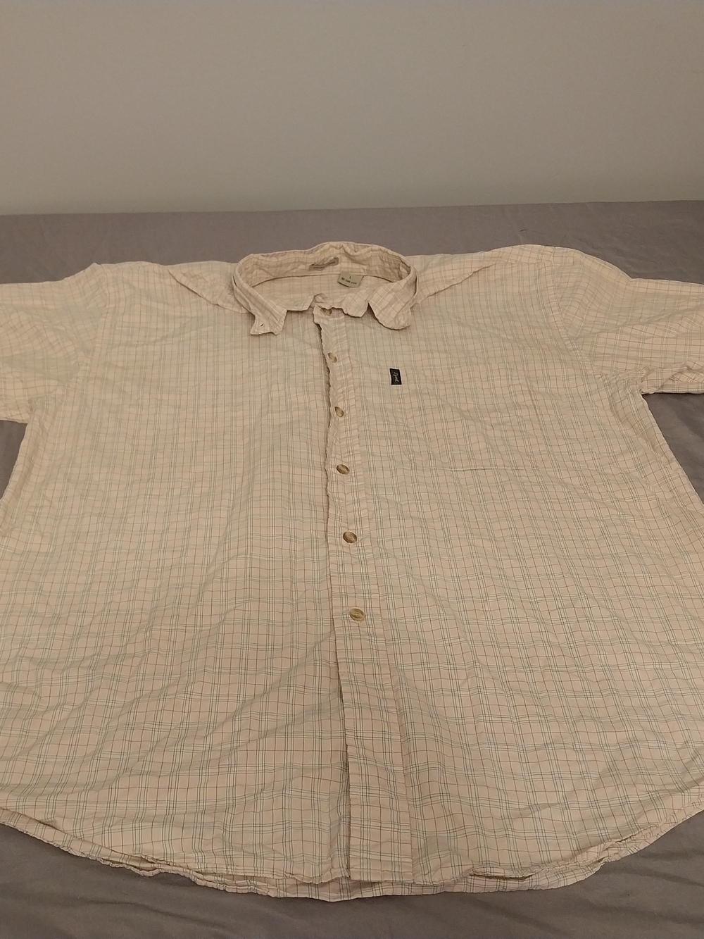 IZOD Short Sleeve Shirt Large. #0116